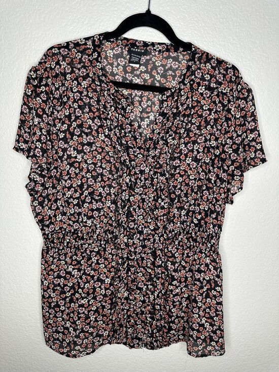 torrid Tops - Torrid Shirt Womens 2X Black Floral Ruffle V Neck Smocked Waist Peplum Ditsy